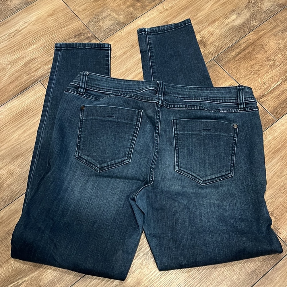 Jeans - Picture 3 of 5
